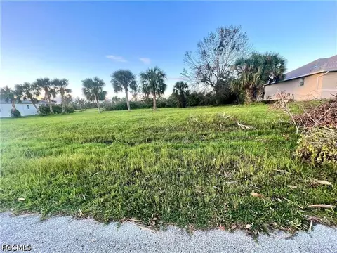 81 Long Meadow Pl, Rotonda West, FL 33947
