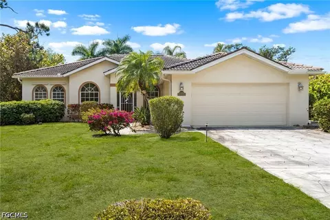 25900 Creekbend Dr, Bonita Springs, FL 34135