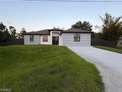 618 Thompson Ave, Lehigh Acres, FL 33972
