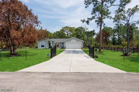 2118 Moore Ave, Alva, FL 33920