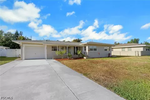 752 Coral Dr, Cape Coral, FL 33904