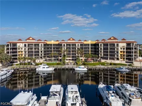 5702 Cape Harbour Dr #204, Cape Coral, FL 33914