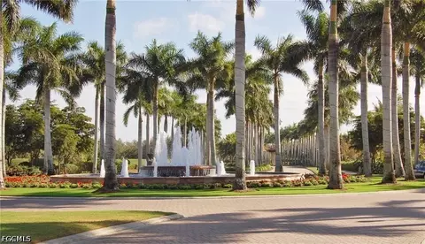 2738 Tiburon Blvd E #B403, Naples, FL 34109