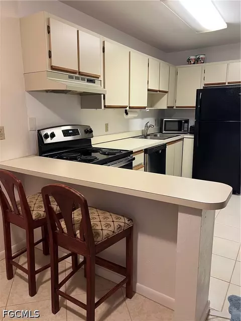 4513 SW 8th Ct #109, Cape Coral, FL 33914