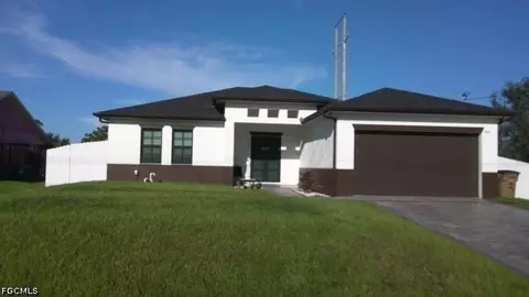 810 Floyd Ave S, Lehigh Acres, FL 33976