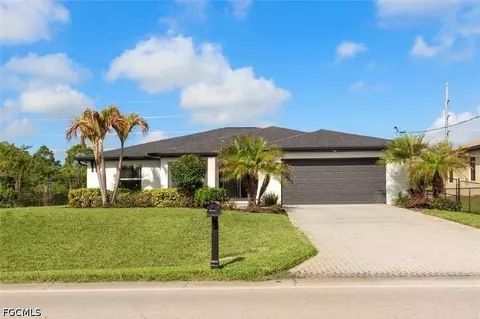 923 Alvin Ave, Lehigh Acres, FL 33971