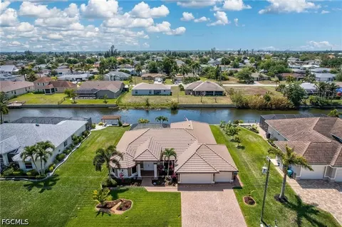 154 SE 21st Ter, Cape Coral, FL 33990