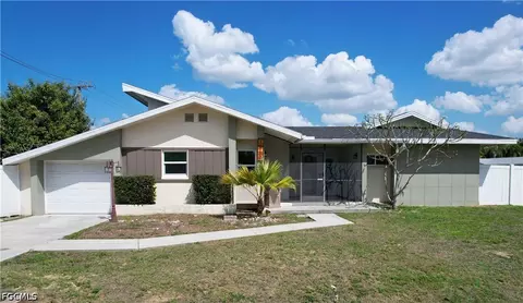 8512 Chatham St, Fort Myers, FL 33907