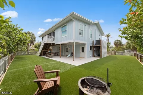 9248 Kincaid Ct, Sanibel, FL 33957