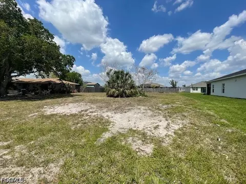 113 NE 7th Ter, Cape Coral, FL 33909
