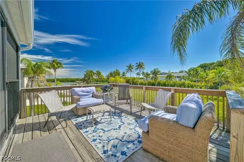 27541 Hickory Bay Dr, Bonita Springs, FL 34134