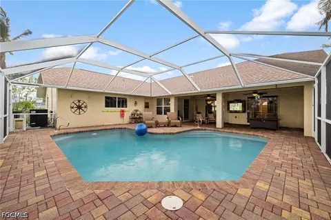 411 SE 17th St, Cape Coral, FL 33990