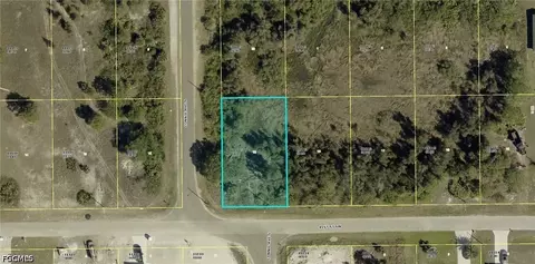 2518 41st St SW, Lehigh Acres, FL 33976