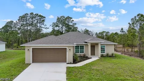 1042 Cheney Ave S, Lehigh Acres, FL 33974