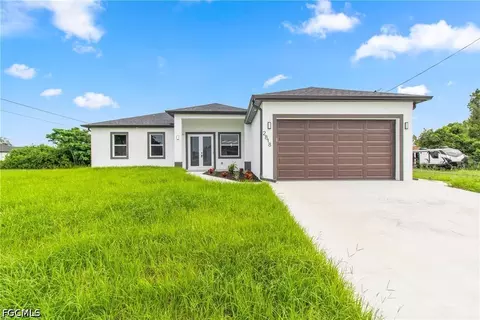 2818 42nd St SW, Lehigh Acres, FL 33976