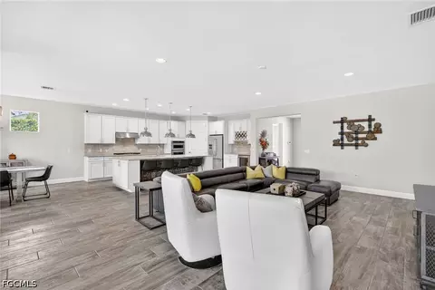 10582 Jackson Square Dr, Estero, FL 33928 photo 9