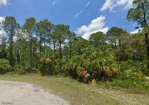 8008 Vega Ct, Labelle, FL 33935