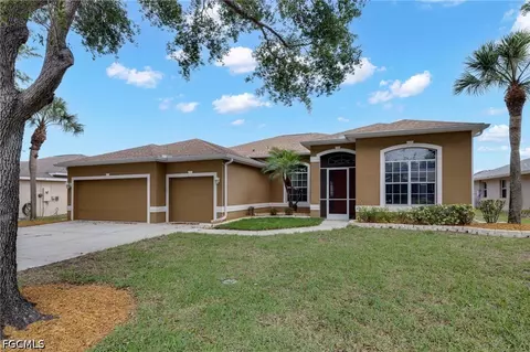 17451 Stepping Stone Dr, Fort Myers, FL 33967