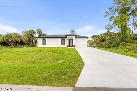 1137 Essex St E, Lehigh Acres, FL 33974