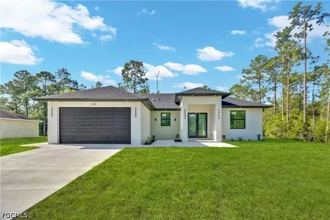 2102 E 13th St, Lehigh Acres, FL 33972