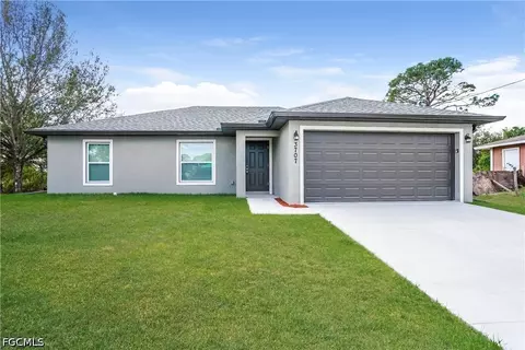 3707 10th St SW, Lehigh Acres, FL 33976