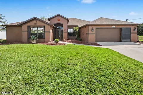2725 SW 28th Pl, Cape Coral, FL 33914