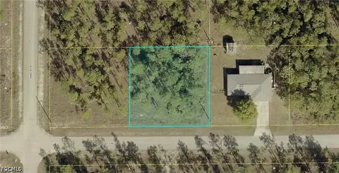 1003 E 13th St, Lehigh Acres, FL 33972
