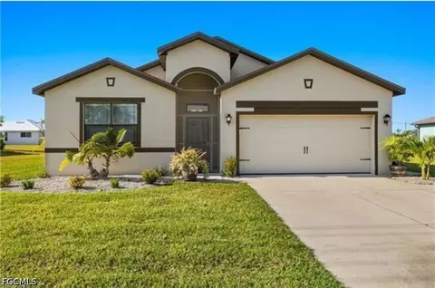 304 SW Trafalgar Pkwy, Cape Coral, FL 33991