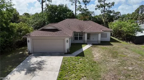 2907 12th St W, Lehigh Acres, FL 33971