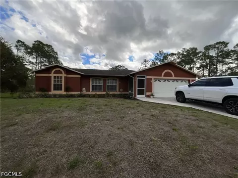 2218 Jackson Ave, Alva, FL 33920