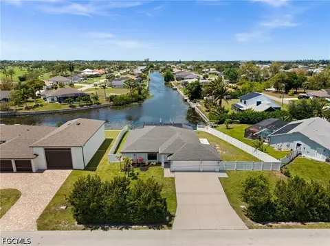 1808 SW 8th Pl, Cape Coral, FL 33991