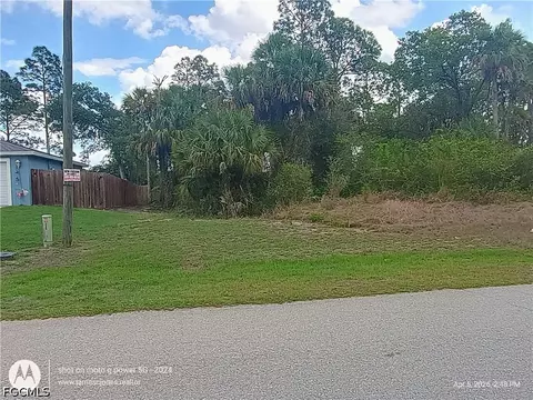 6005 N Moss Cir, Labelle, FL 33935