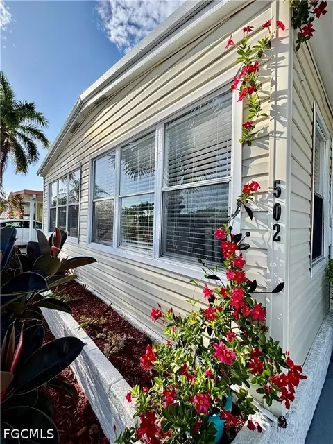 502 Pine Tree Ct, North Fort Myers, FL 33917