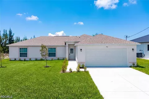 916 NE 1st Pl, Cape Coral, FL 33909