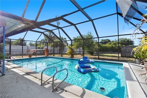 1912 Howe Ct, North Fort Myers, FL 33903