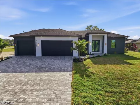 3113 NE Juanita Pl, Cape Coral, FL 33909