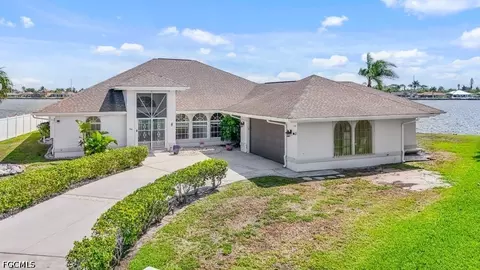 837 SW 2nd Ave, Cape Coral, FL 33991
