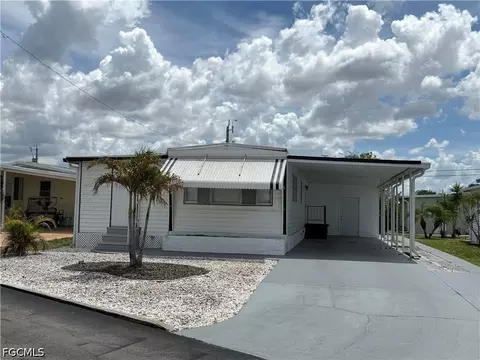 174 Overland Trl, North Fort Myers, FL 33917