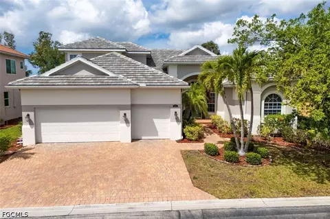 16018 Thorn Wood Dr, Fort Myers, FL 33908