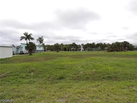 508 Buckner St, Everglades City, FL 34139