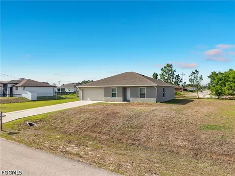 2908 24th St SW, Lehigh Acres, FL 33976