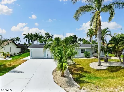 1443 Windsor Ct, Cape Coral, FL 33904