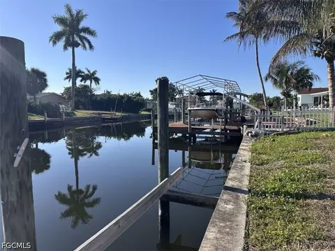 4945 Sorrento Ct, Cape Coral, FL 33904