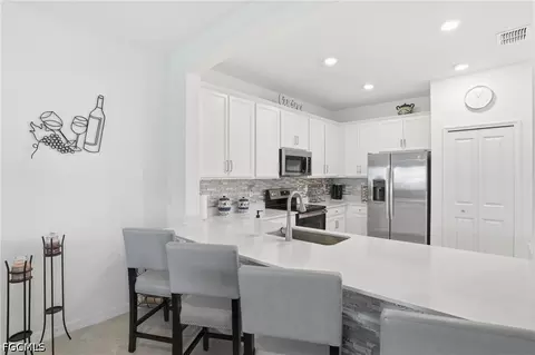 Kitchen - 2621 Vine Ave, Naples, FL 34120 photo 3 of 3