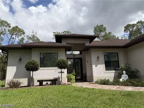 190 2nd St SE, Naples, FL 34117