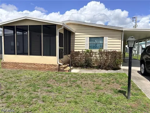 3053 Artesian Ln, North Fort Myers, FL 33917