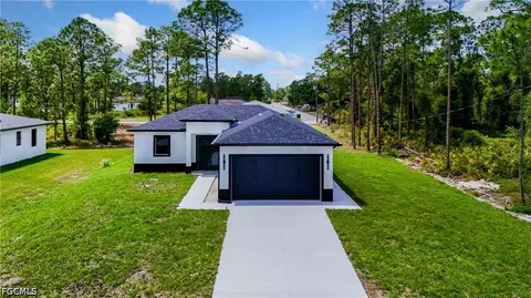 320 Loire Ave S, Lehigh Acres, FL 33974