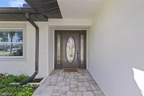 2232 SE 27th St, Cape Coral, FL 33904