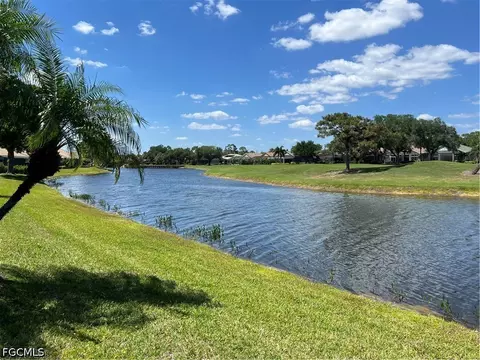 8555 Fairway Bend Dr, Fort Myers, FL 33967