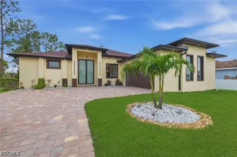 2809 7th St SW, Lehigh Acres, FL 33976